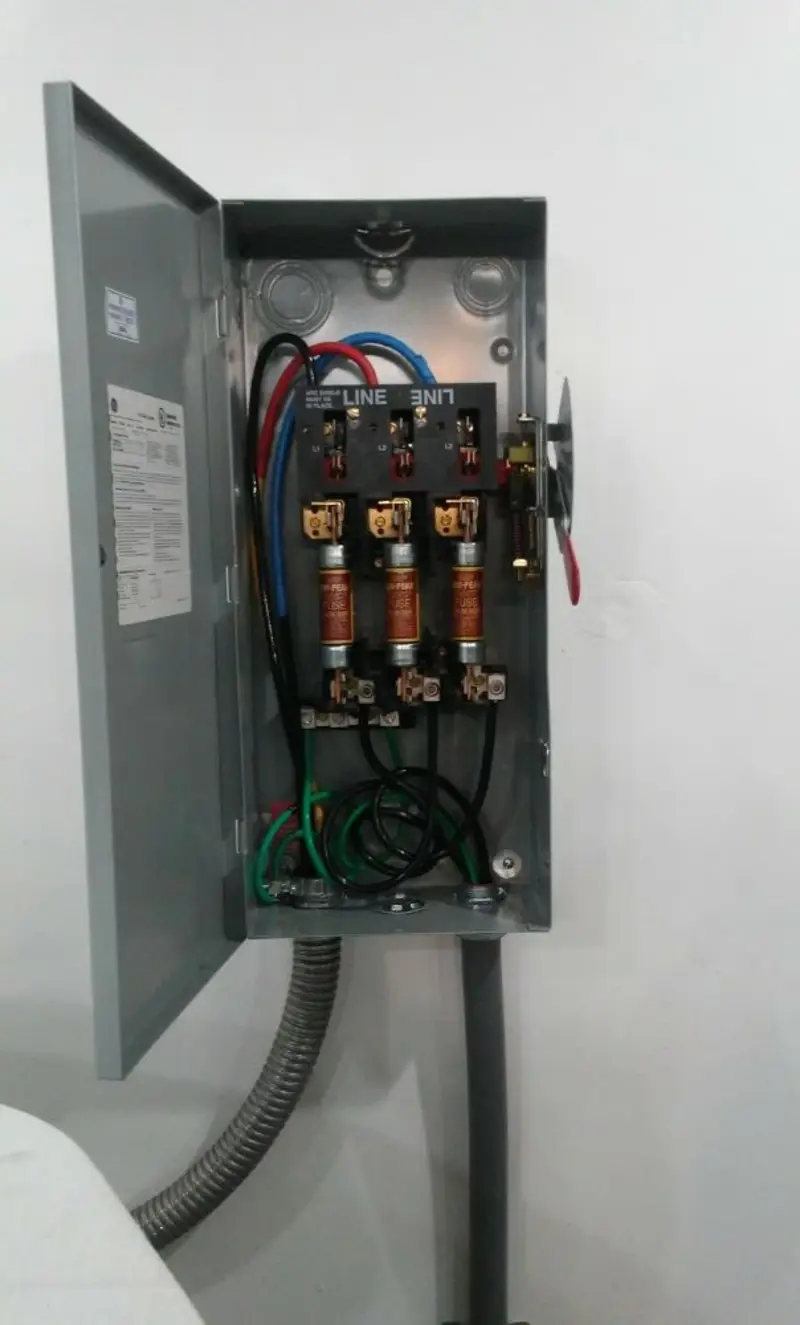 Three-phase disconnect switch installed for Electrical Wiring & Rewiring in Chatsworth
